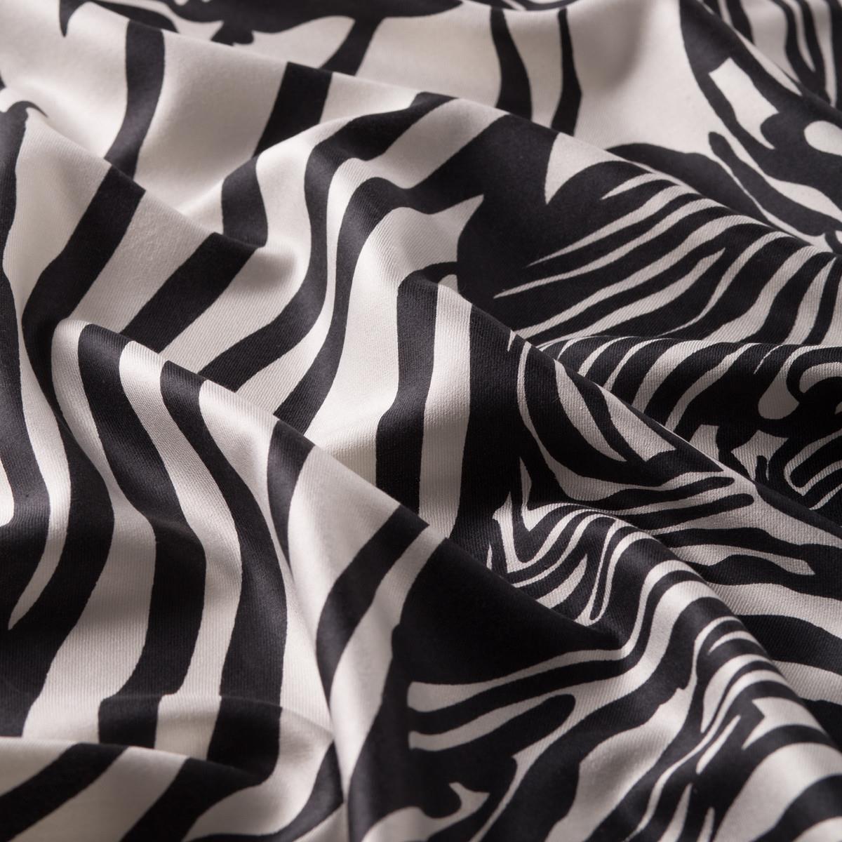 İpekevi Desenli İpek Şal - Zebra Desenli - Siyah Beyaz