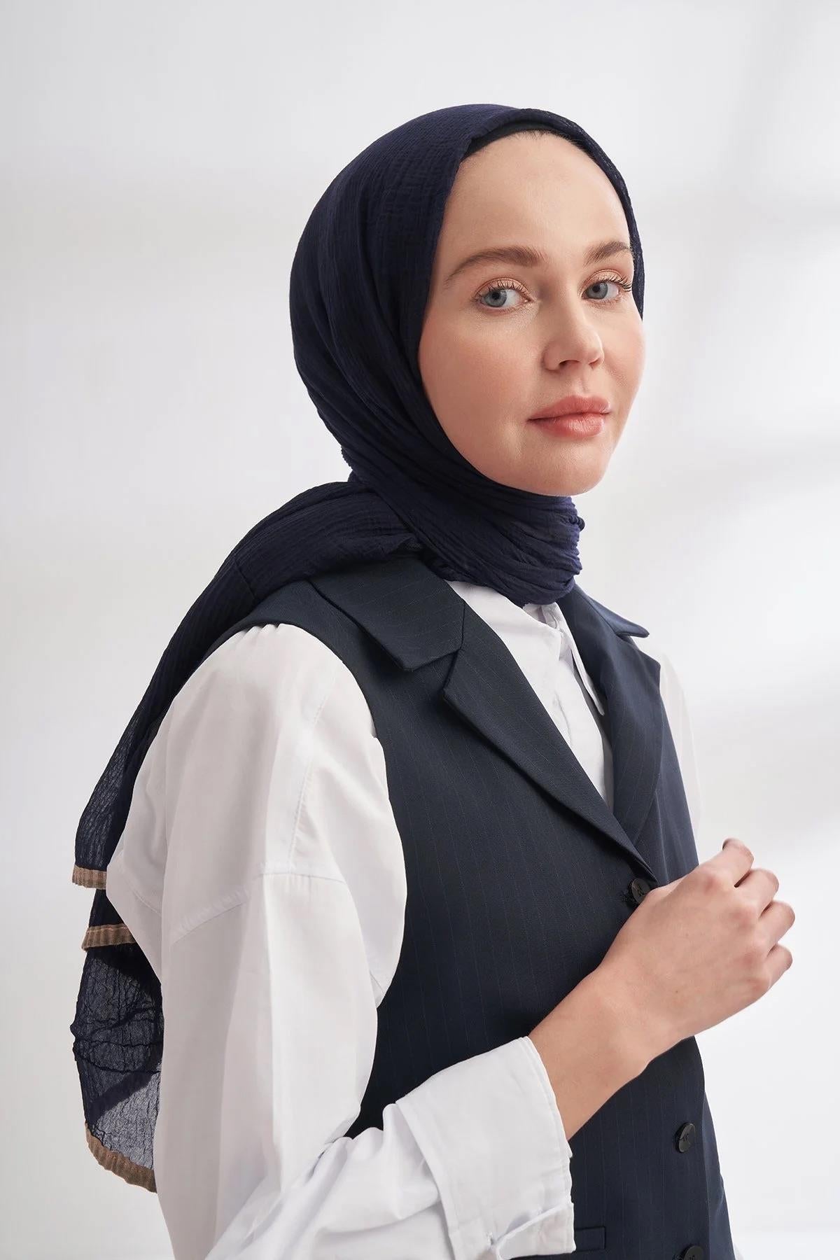 Armanda Müslin Biyeli Şal - Lacivert