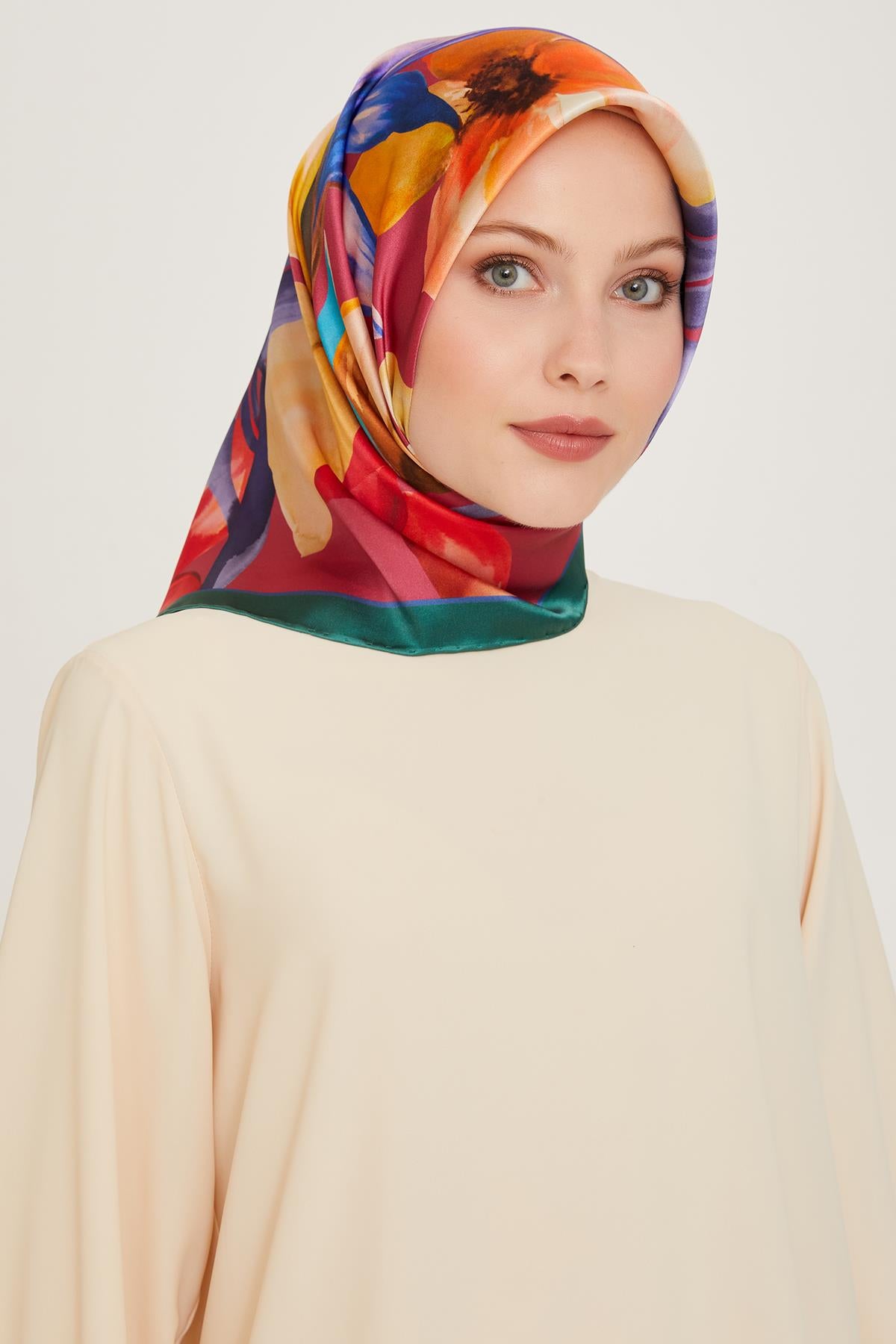 Armine İpek Eşarp 2025 Kış - 9205-57 Yeşil Bordo Twill