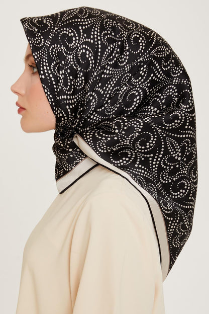 Armine İpek Eşarp 2025 Kış - 9246-06 Siyah Krem Sura