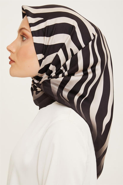Armine İpek Eşarp Nostalji - 8274-01 Siyah Krem Zebra Sura