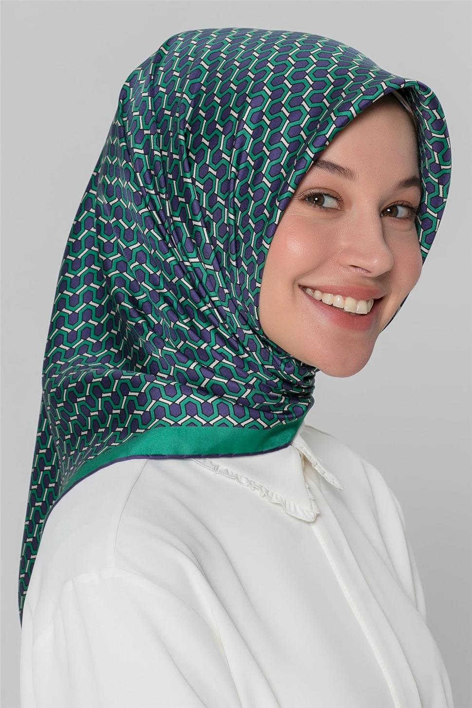 Armine İpek Eşarp Nostalji - 8401-90 Zümrüt Yeşili Twill