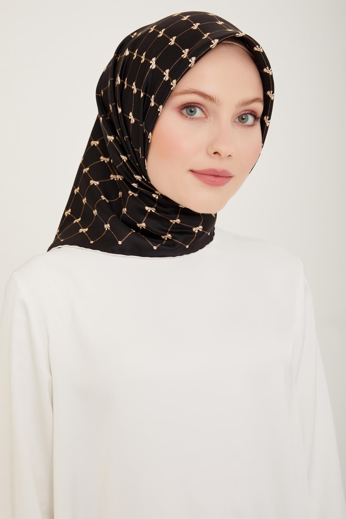 Belli İpek Eşarp - 4006-05 Siyah Twill