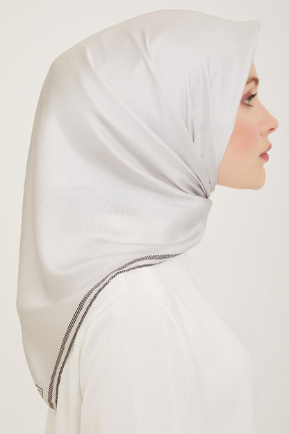 Belli İpek Eşarp - 4009-10 Gümüş Twill