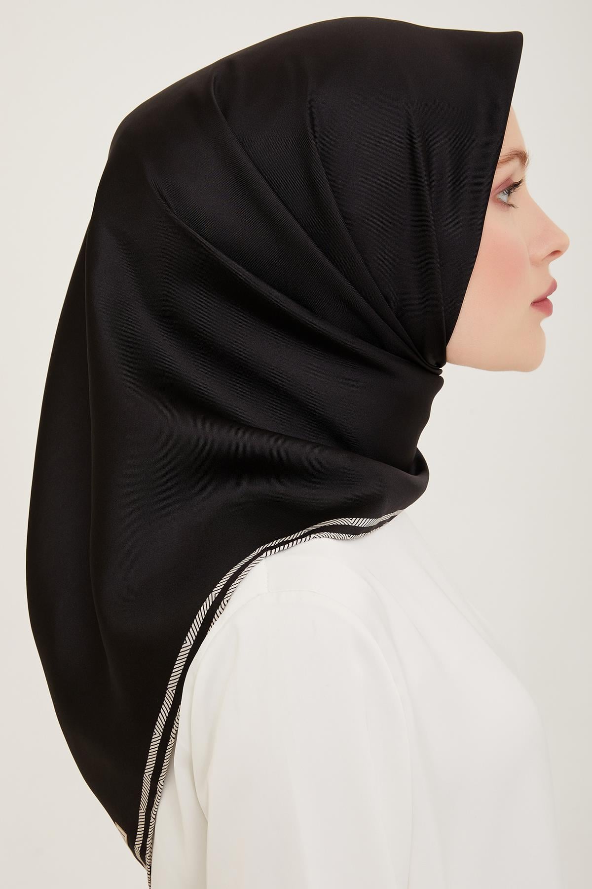 Belli İpek Eşarp - 4009-11 Siyah Twill
