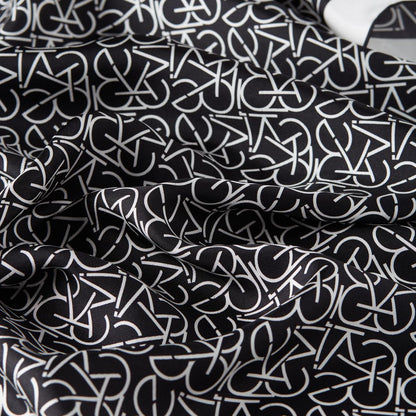 İpekevi Twill İpek Eşarp - Typo Monogram - Siyah Beyaz